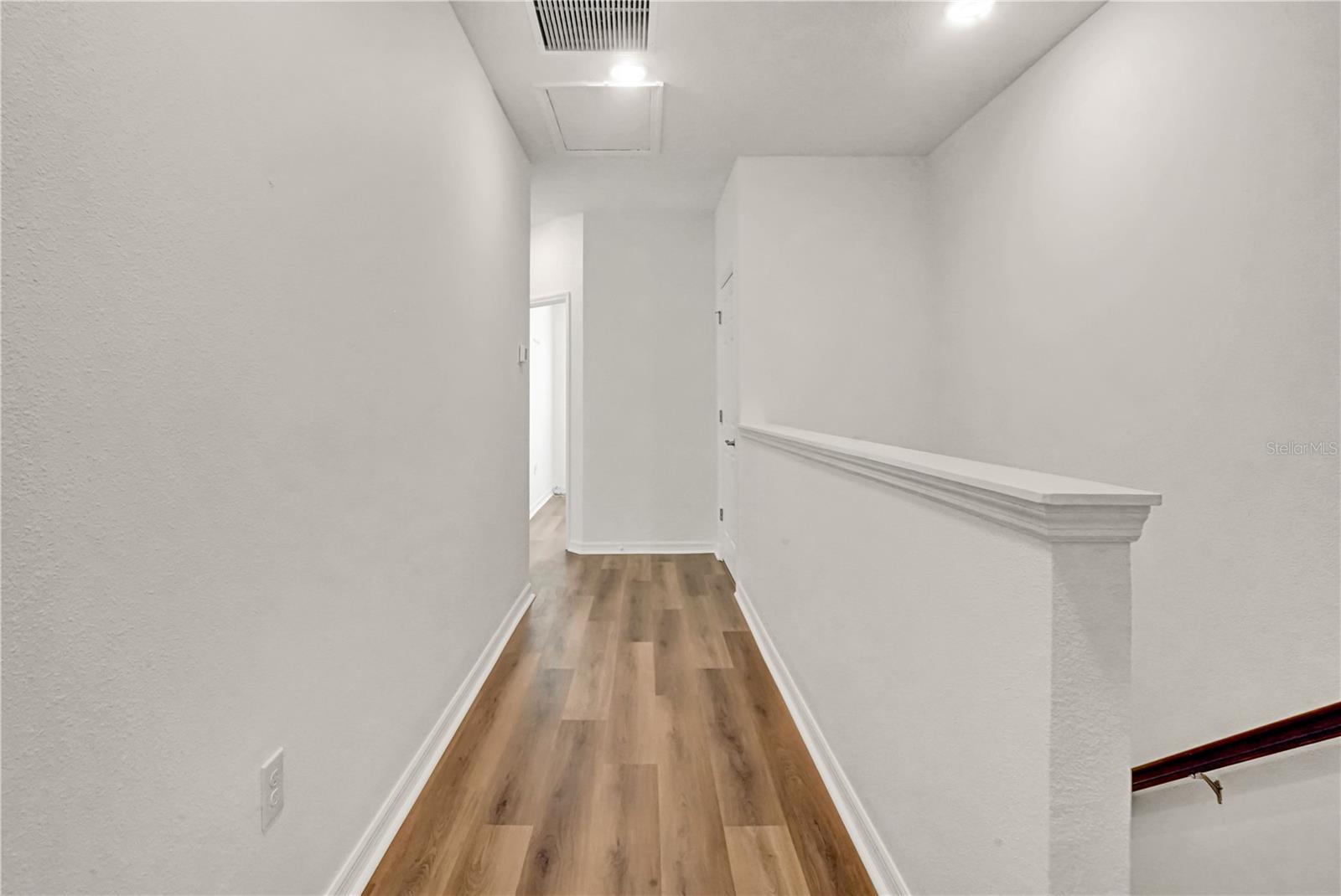 SIENNA PARK TOWNHOMES AT UNIVERSITY - Residential