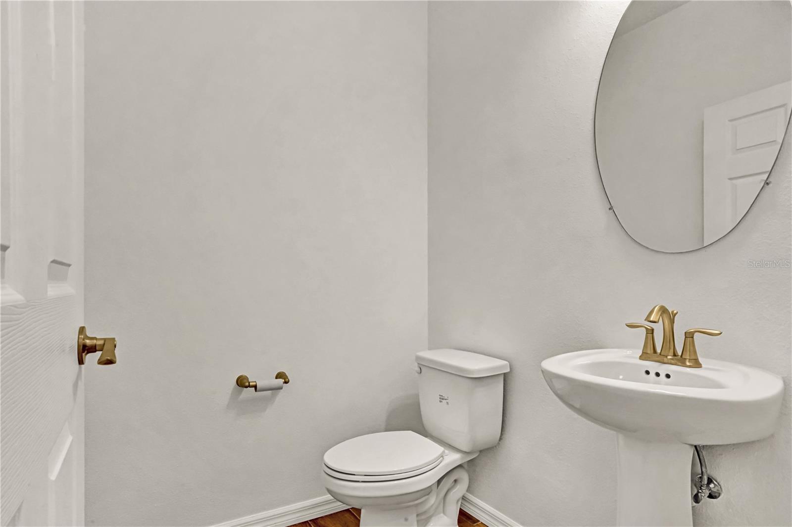 SIENNA PARK TOWNHOMES AT UNIVERSITY - Residential