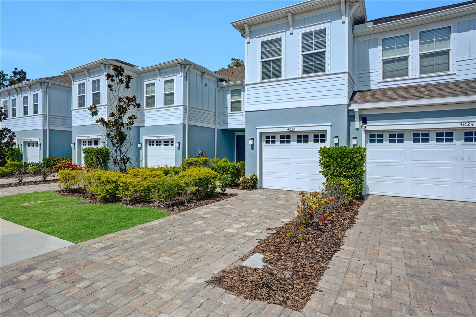 SIENNA PARK TOWNHOMES AT UNIVERSITY - Residential