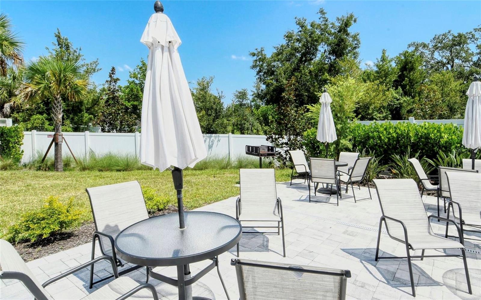 SIENNA PARK TOWNHOMES AT UNIVERSITY - Residential