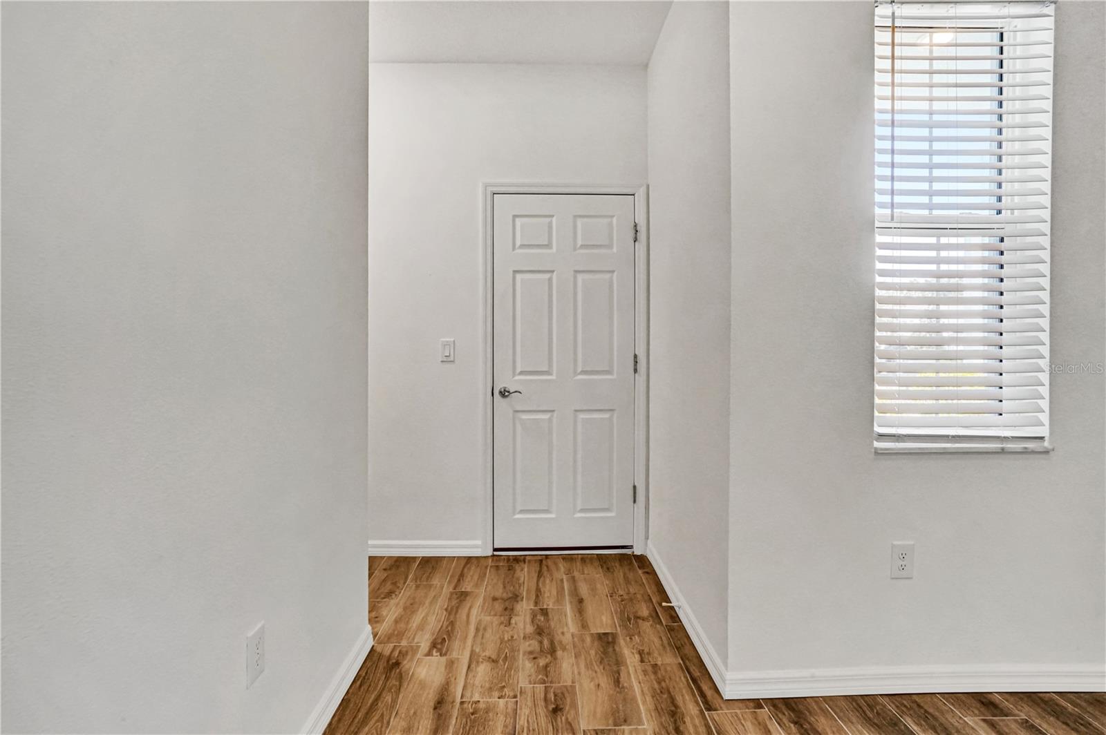 SIENNA PARK TOWNHOMES AT UNIVERSITY - Residential