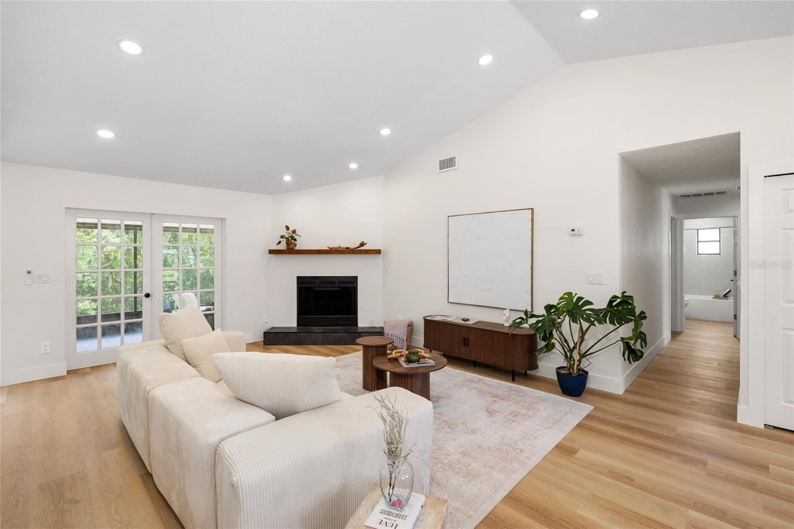 LAKE PADGETT ESTATES - Residential