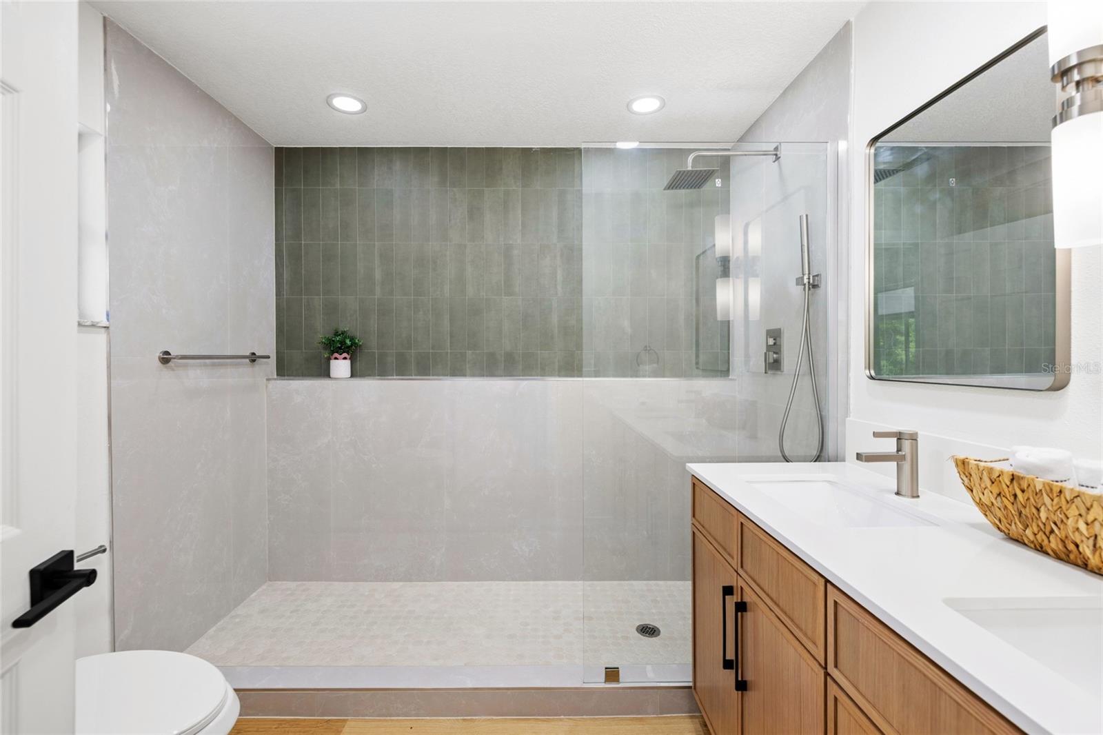 LAKE PADGETT ESTATES - Residential