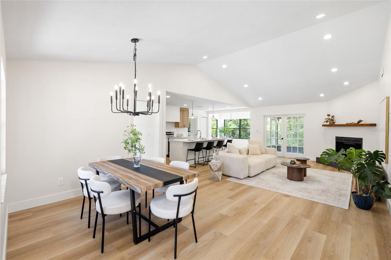 LAKE PADGETT ESTATES - Residential
