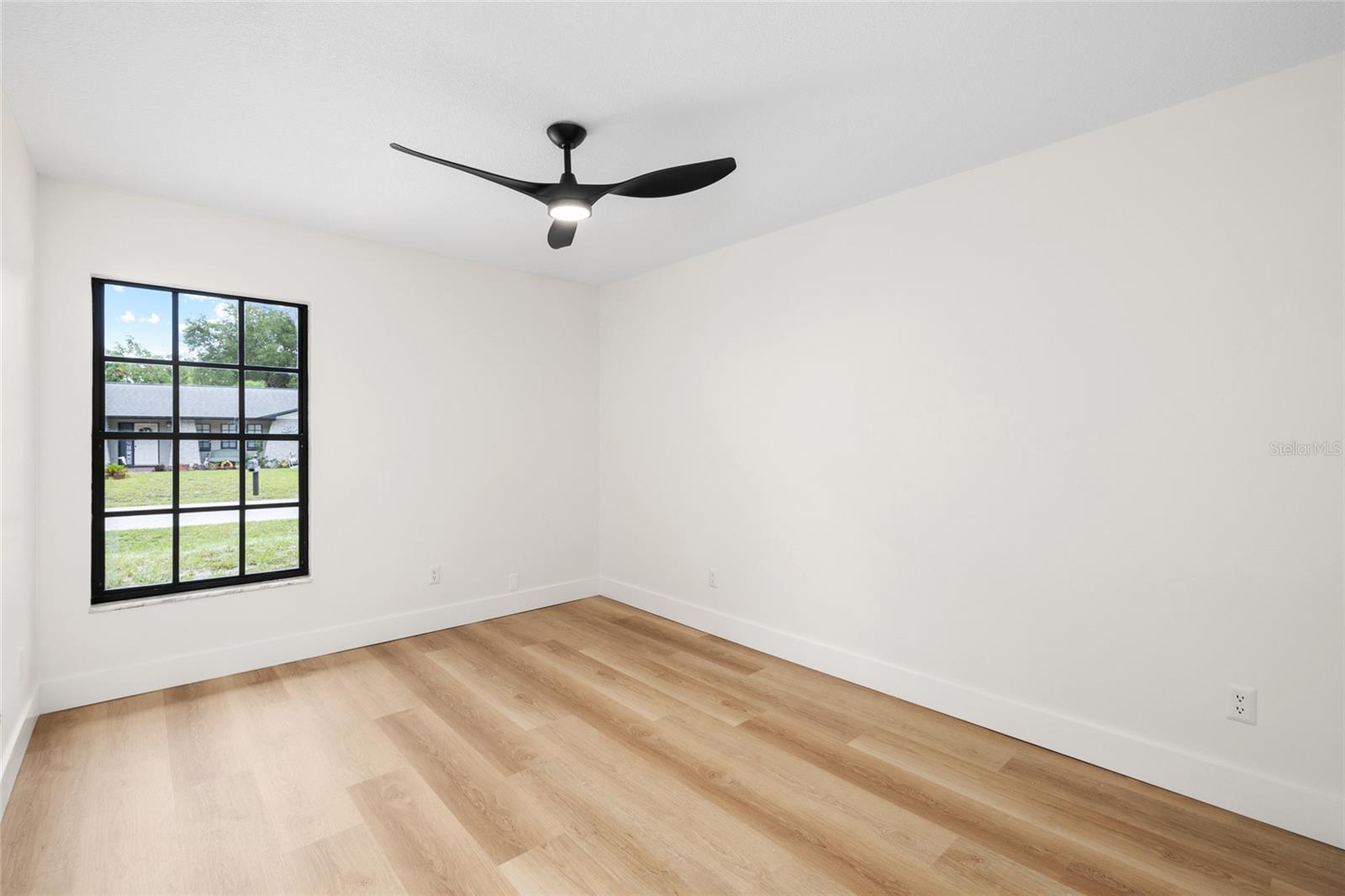 LAKE PADGETT ESTATES - Residential