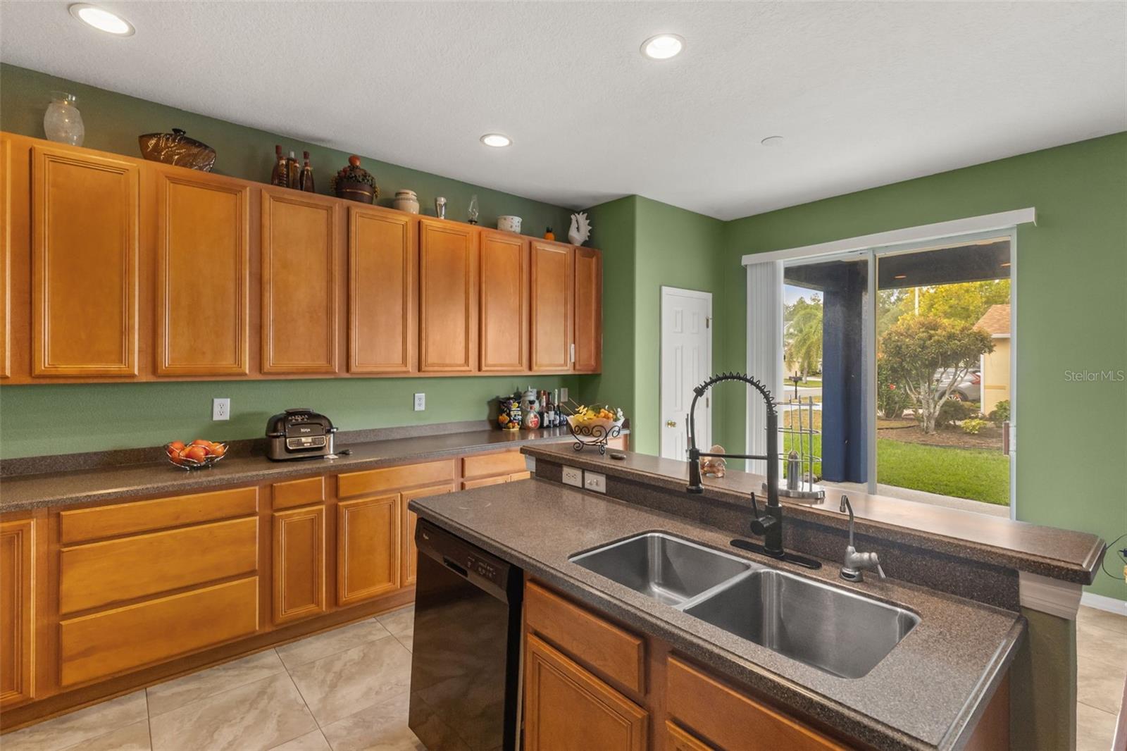 BLACKSTONE AT BAY PARK - Residential