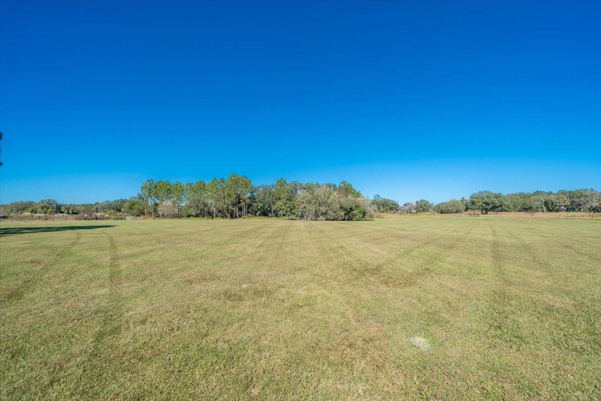 ACREAGE - Land