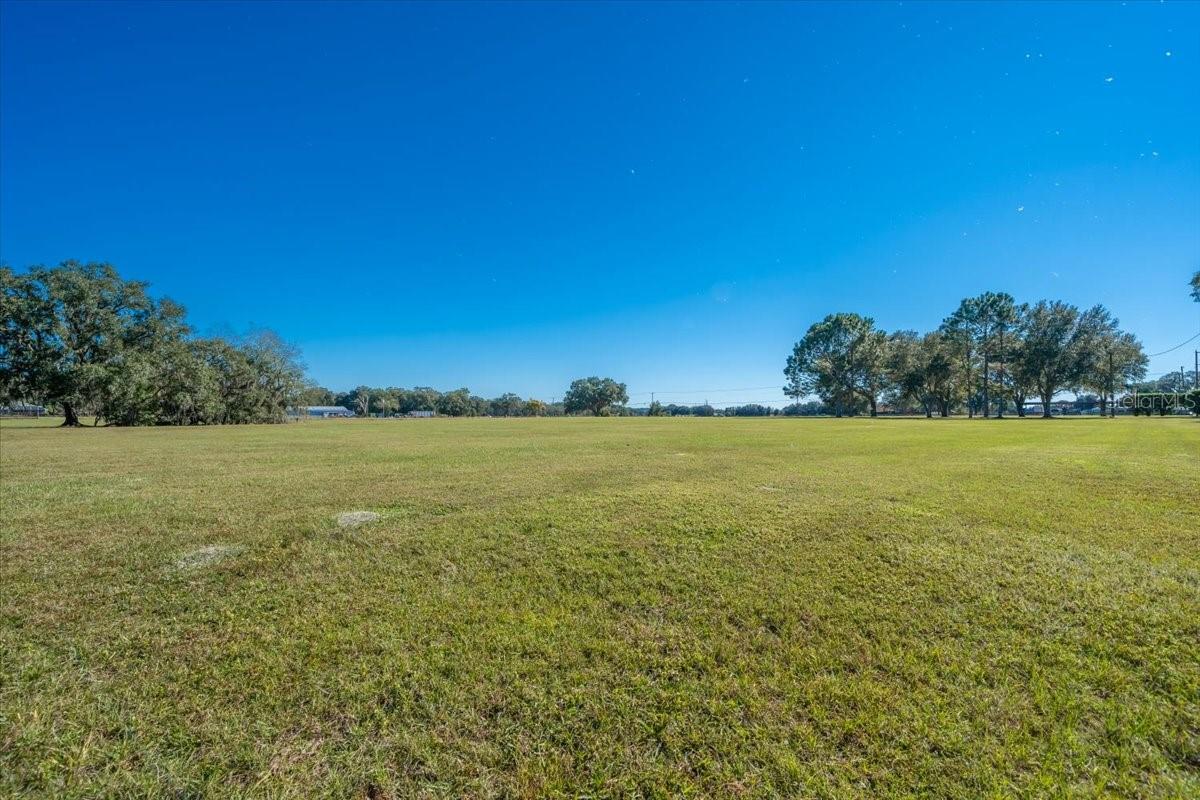 ACREAGE - Land