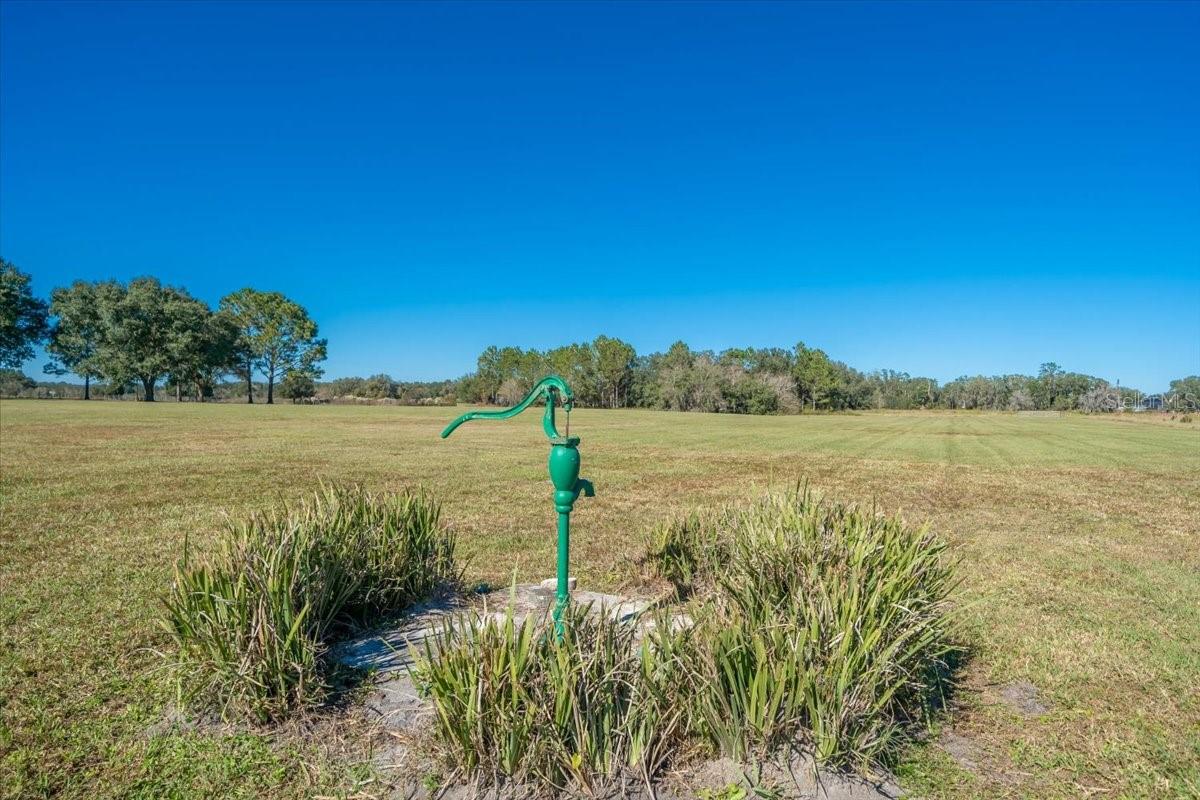 ACREAGE - Land