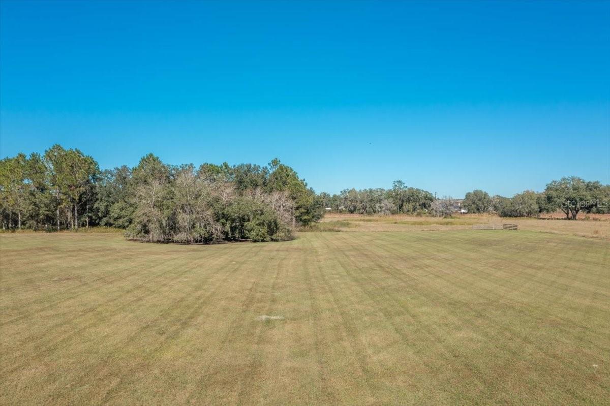 ACREAGE - Land