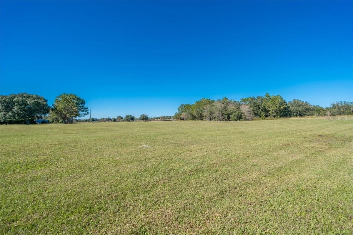 ACREAGE - Land