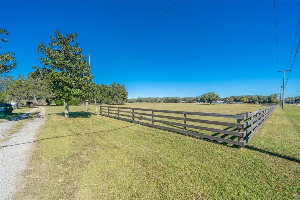 ACREAGE - Land