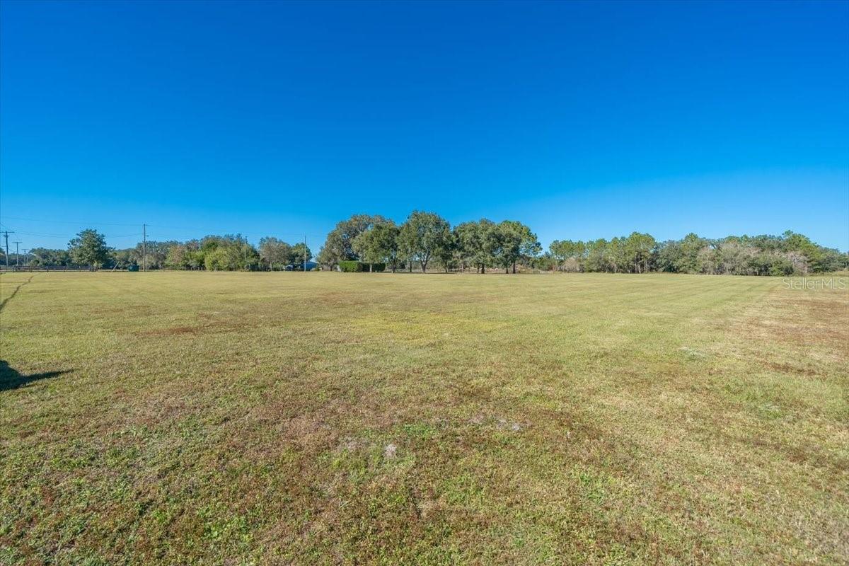 ACREAGE - Land