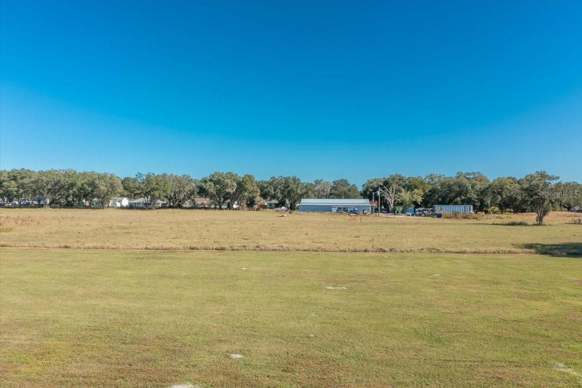 ACREAGE - Land