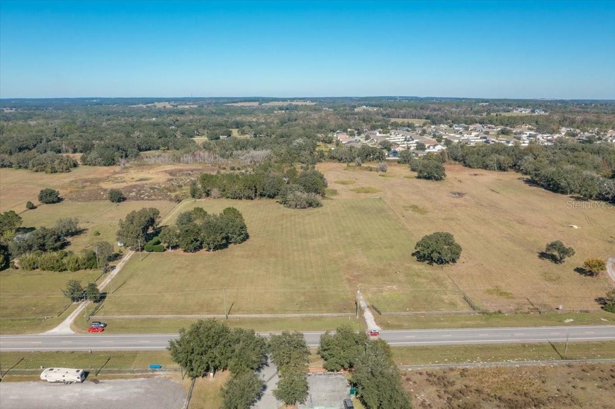 ACREAGE - Land