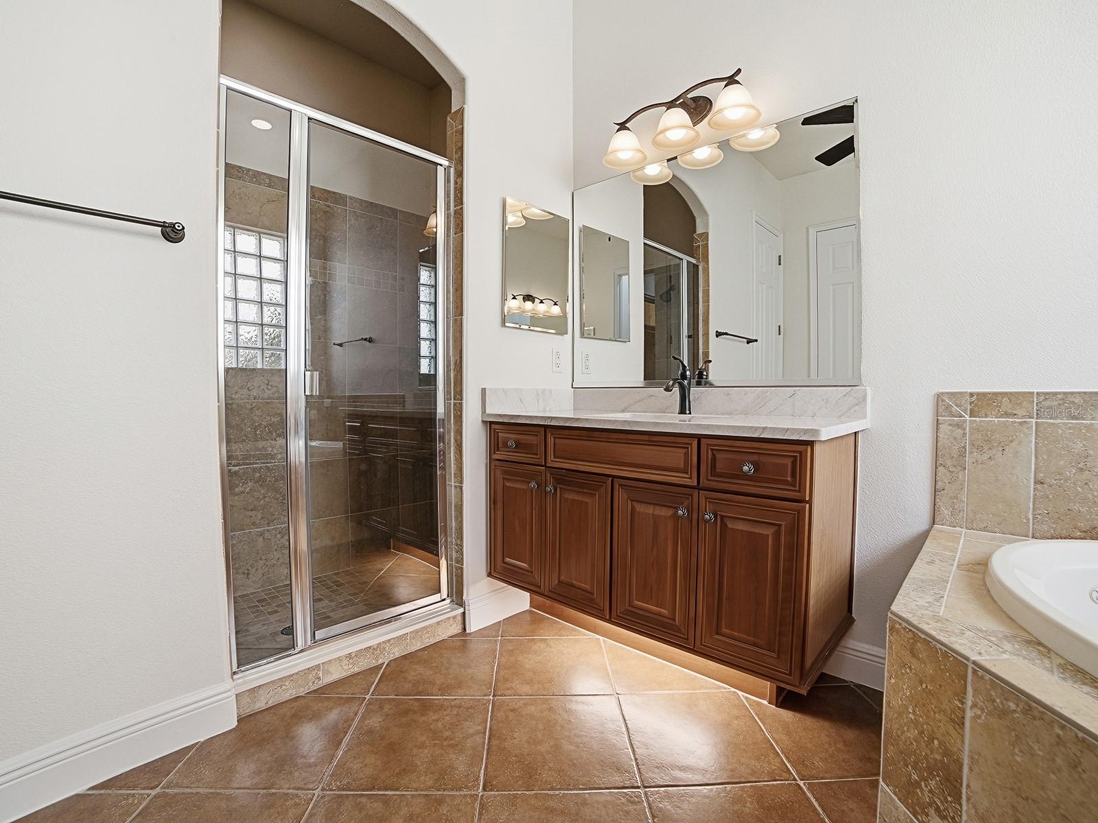 ENCLAVE AT MAITLAND A-F - Residential