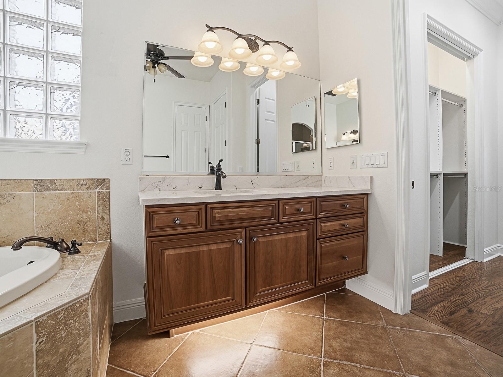 ENCLAVE AT MAITLAND A-F - Residential