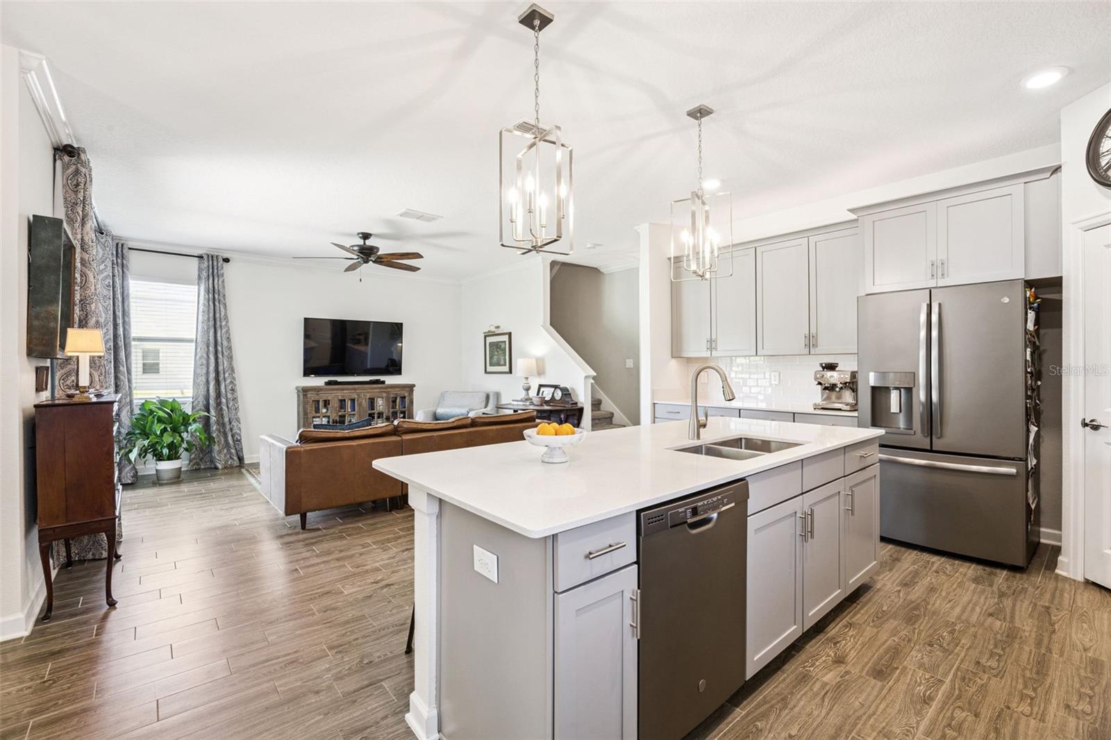 PANTHER VIEW - Residential