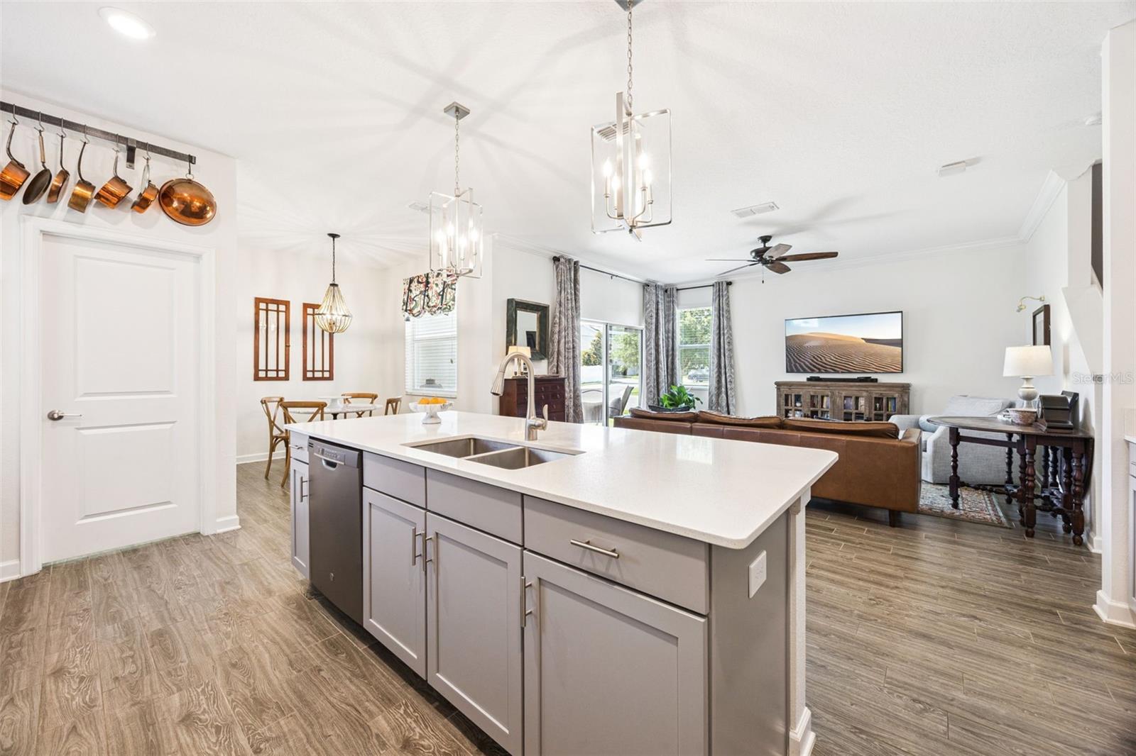 PANTHER VIEW - Residential