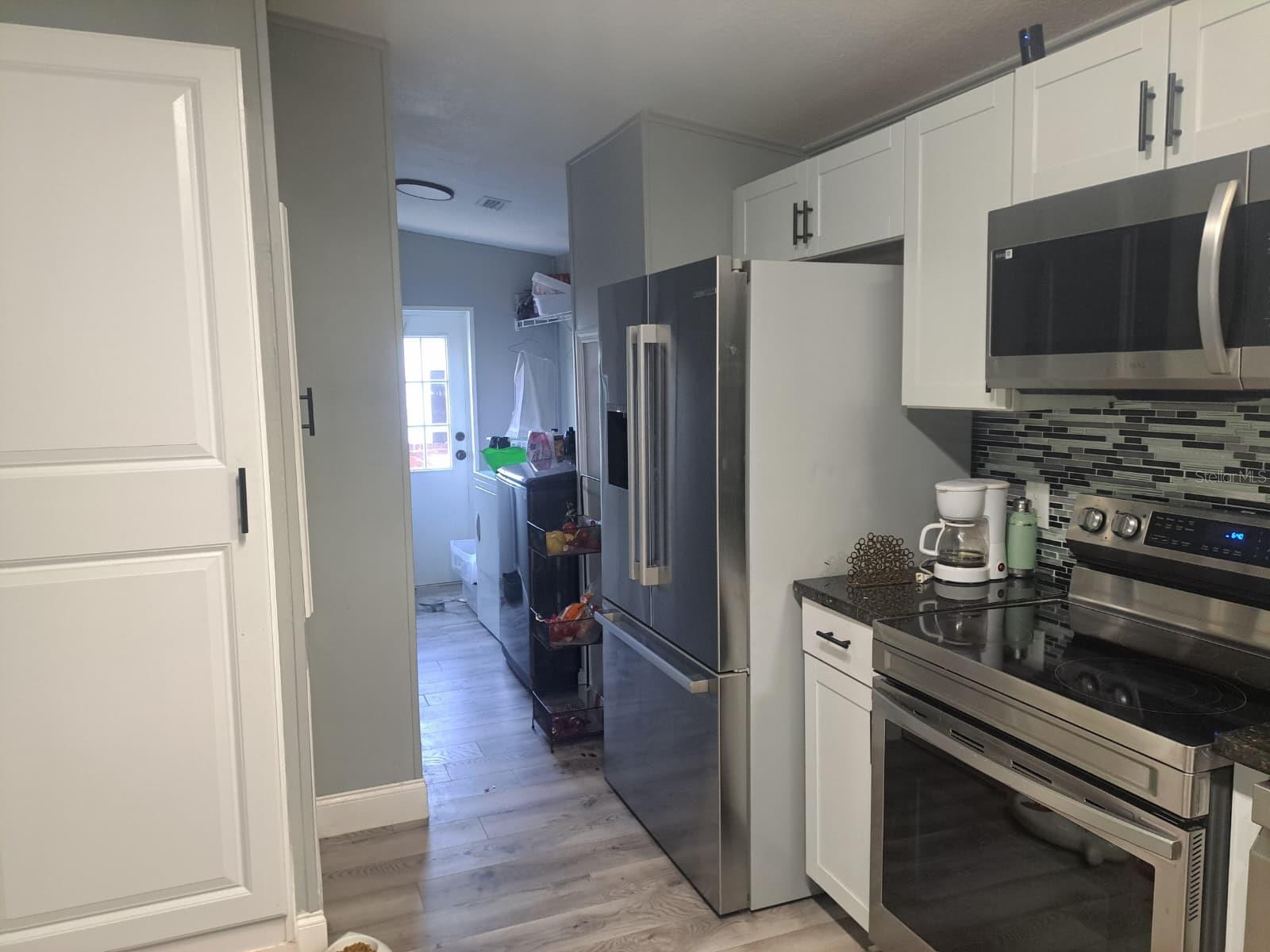 SILVER LAKE ESTATES - Residential