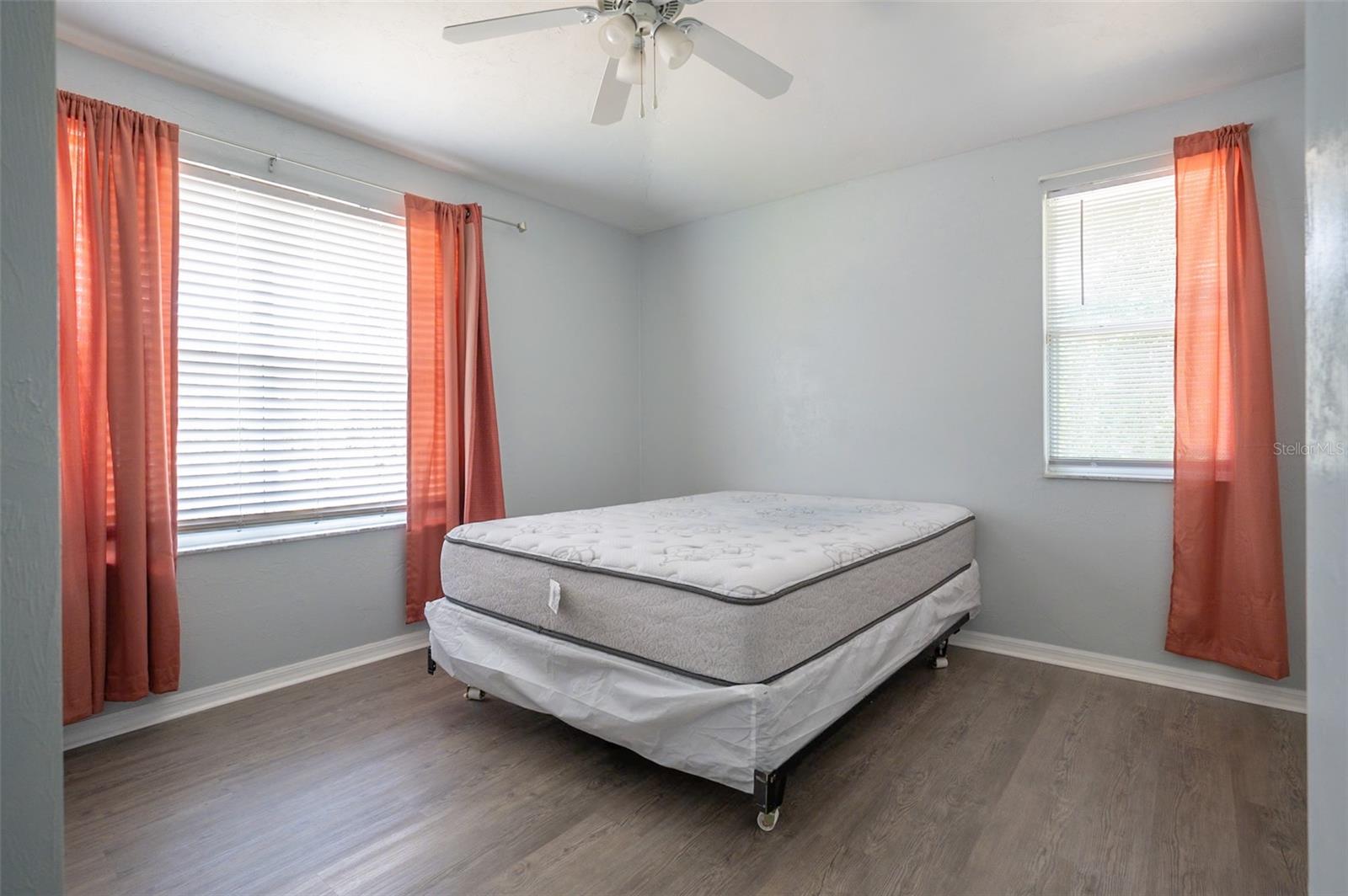 KENSINGTON PARK - Residential Lease