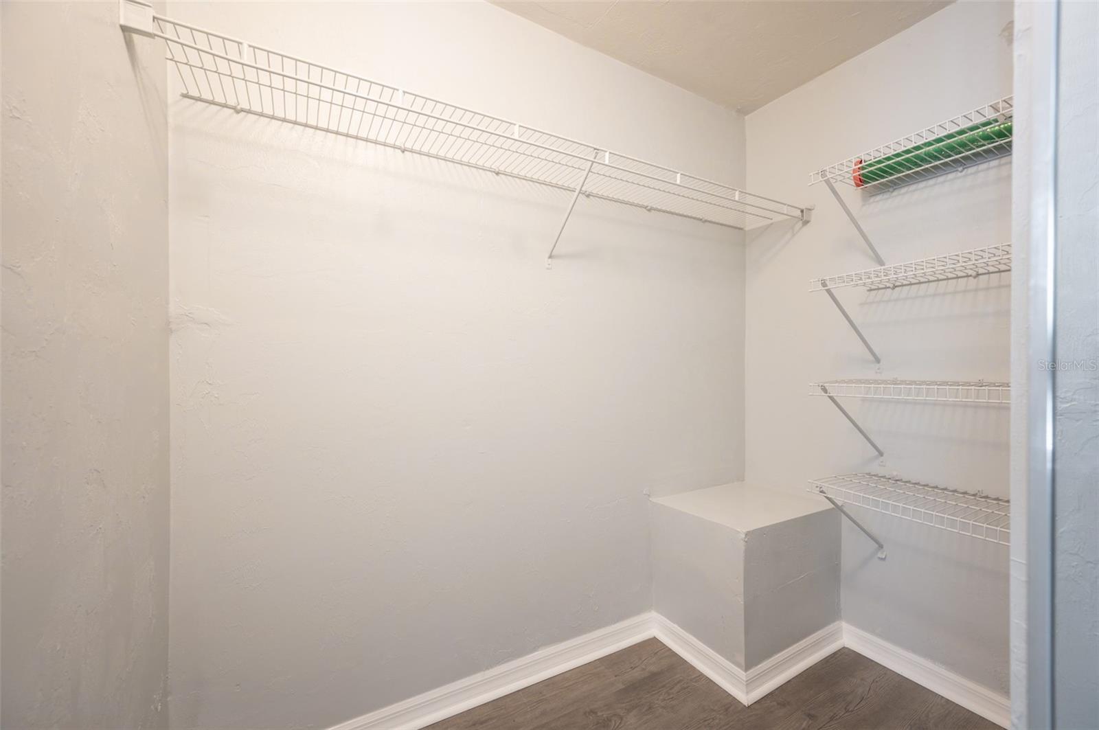 KENSINGTON PARK - Residential Lease
