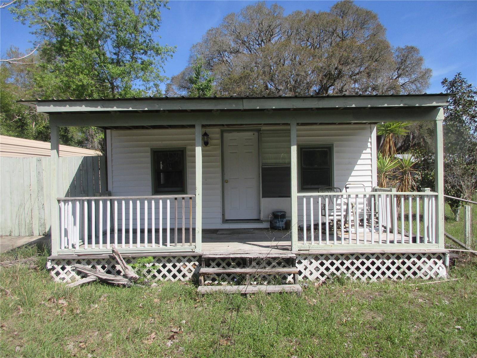 EAST MARION ESTATE - Residential