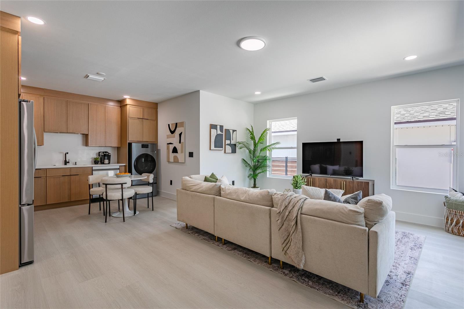 OHIO PARK - Residential Income