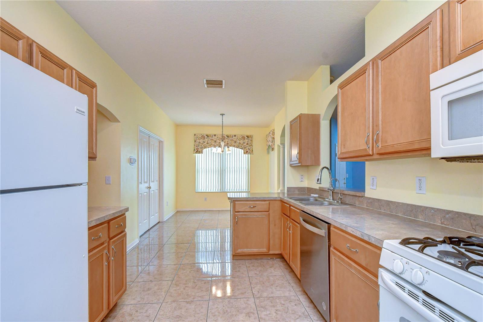 MEADOW POINTE 03 PH 01 UNIT 1C-1 - Residential