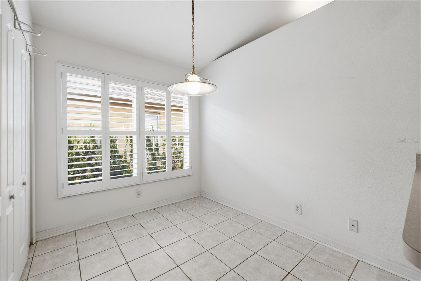 HIDDEN OAKS PLACE - Residential