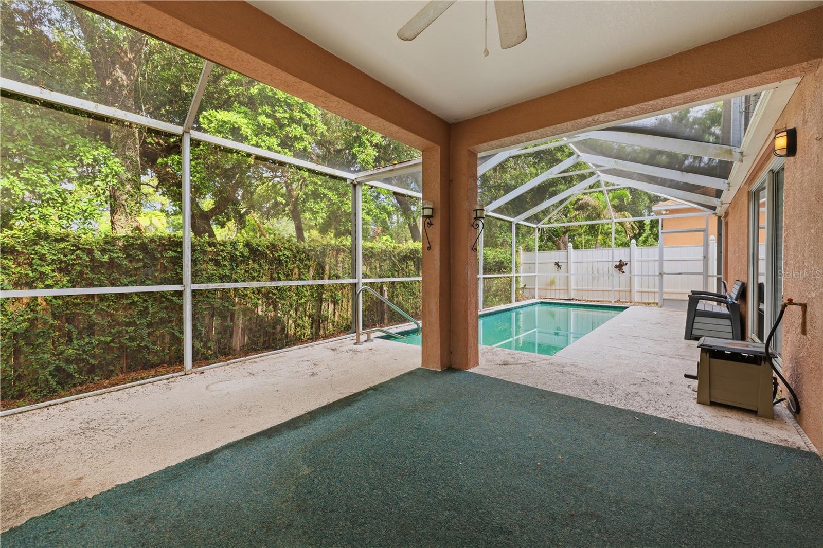 HIDDEN OAKS PLACE - Residential