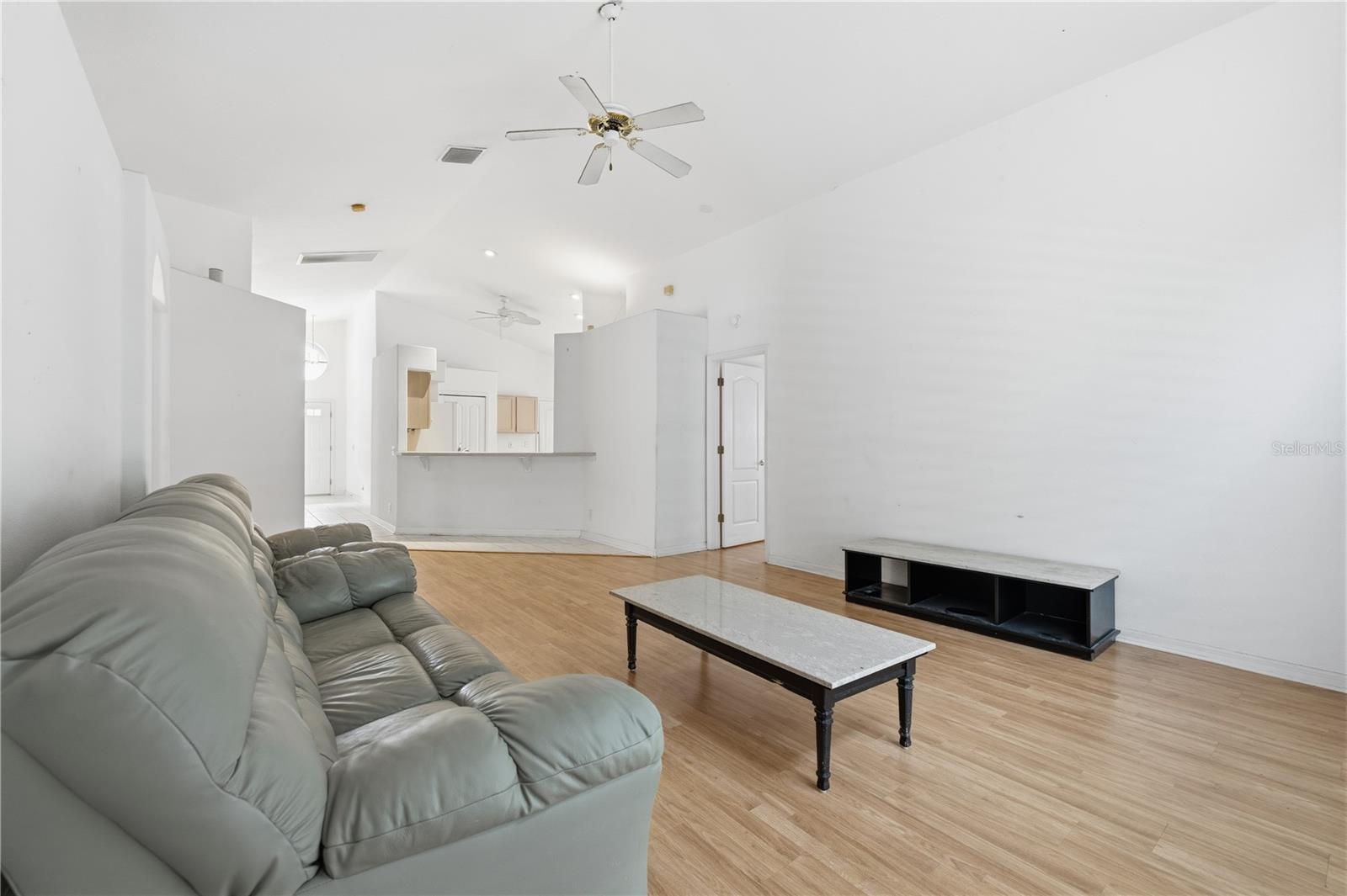 HIDDEN OAKS PLACE - Residential