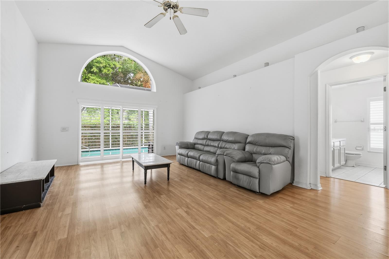 HIDDEN OAKS PLACE - Residential
