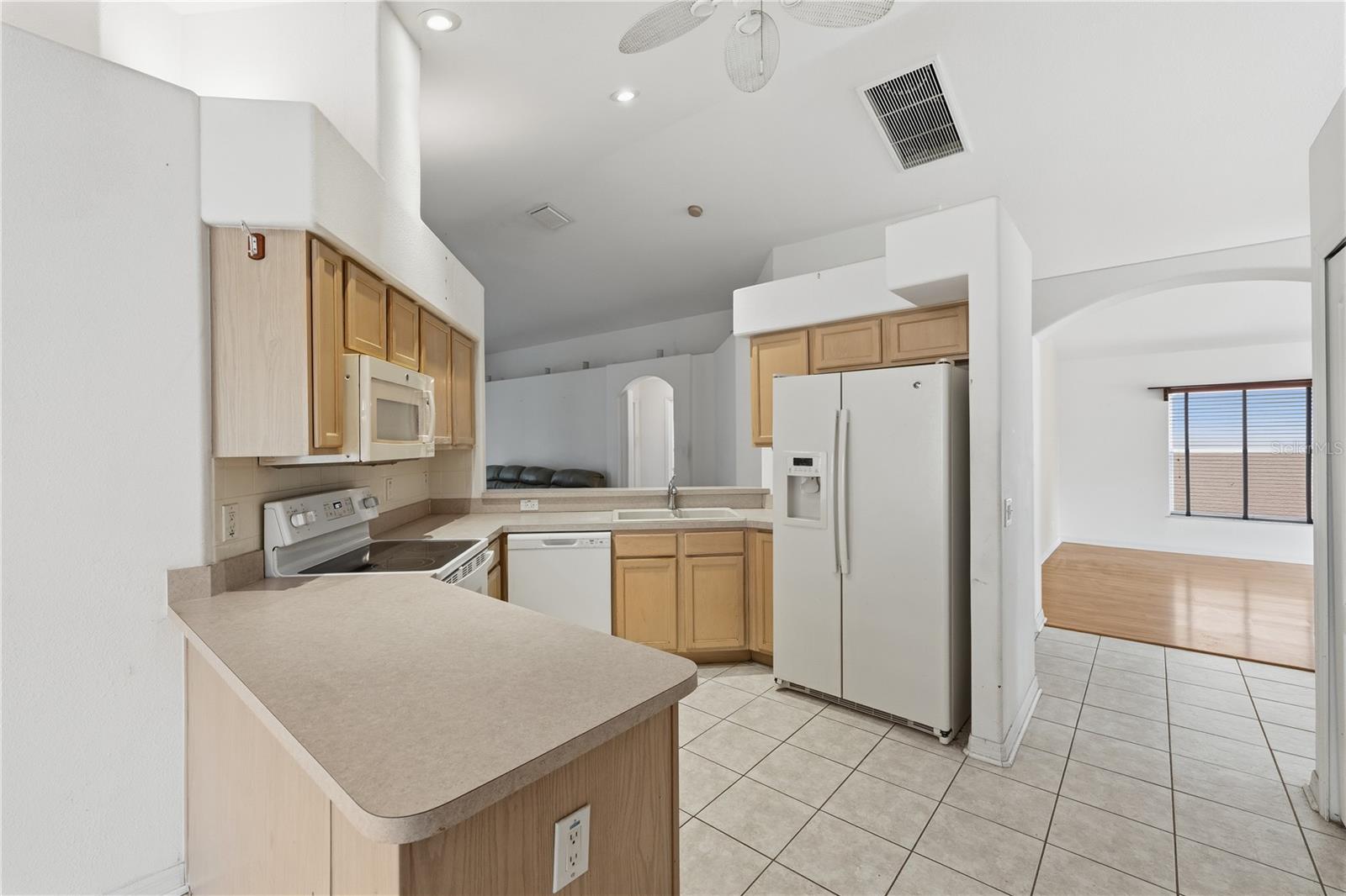 HIDDEN OAKS PLACE - Residential