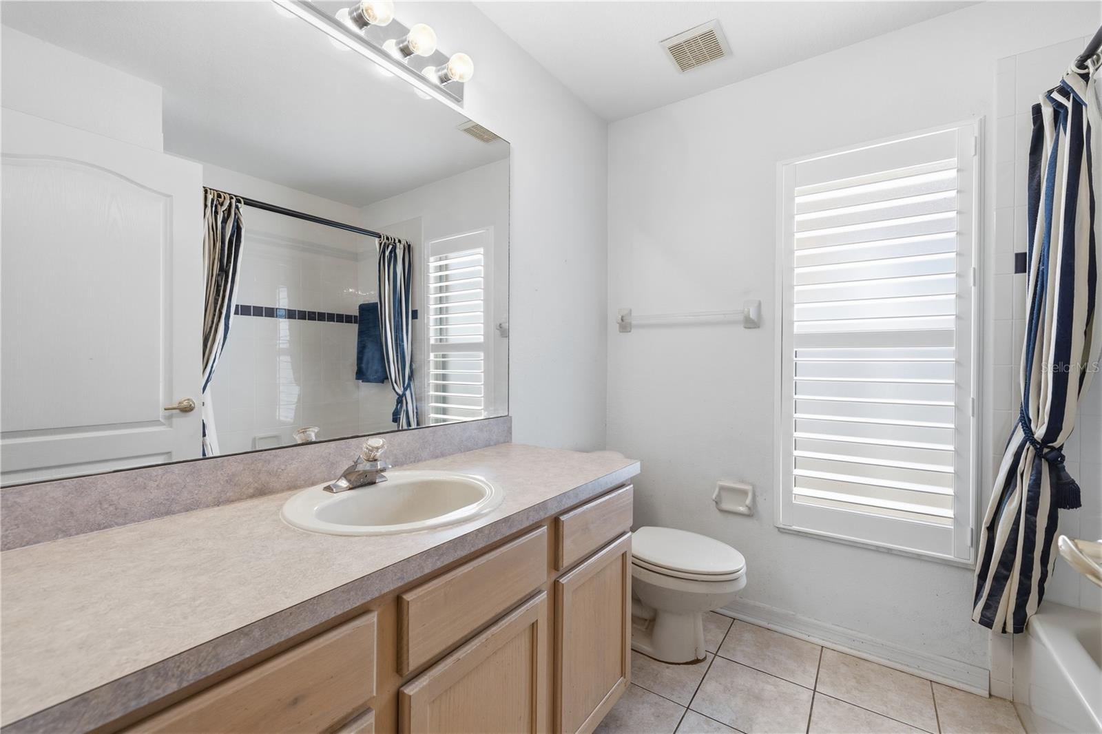 HIDDEN OAKS PLACE - Residential