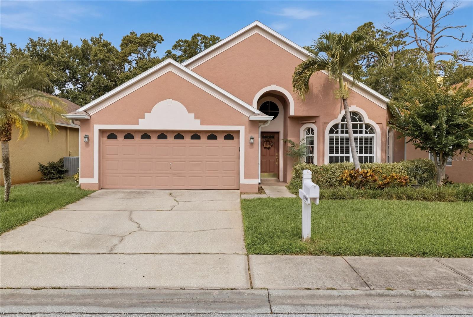 HIDDEN OAKS PLACE - Residential