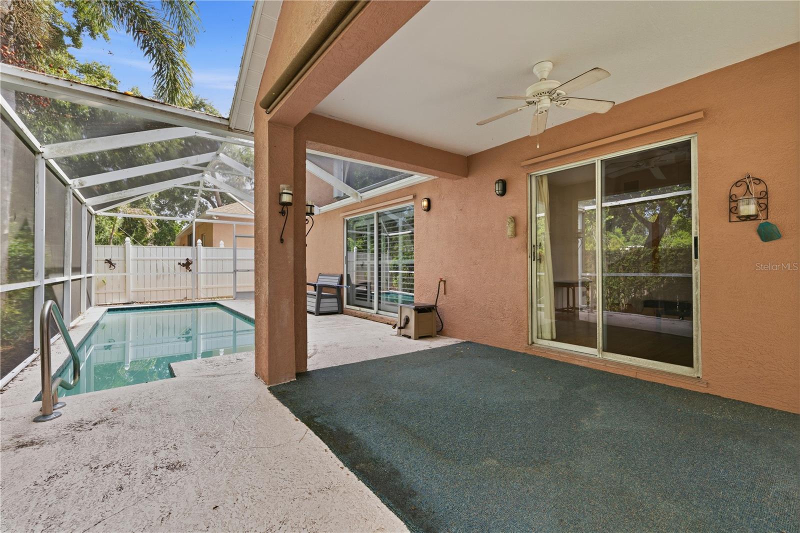 HIDDEN OAKS PLACE - Residential