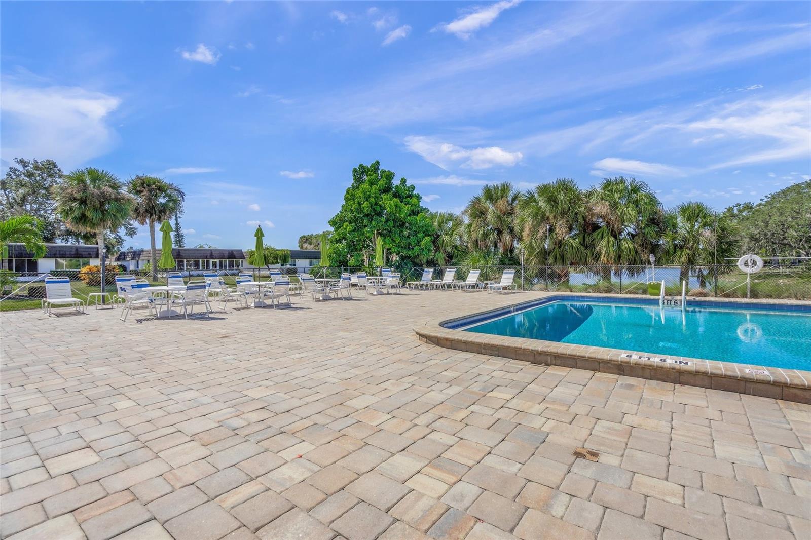 GLEN OAKS RIDGE VILLAS 2 - Residential