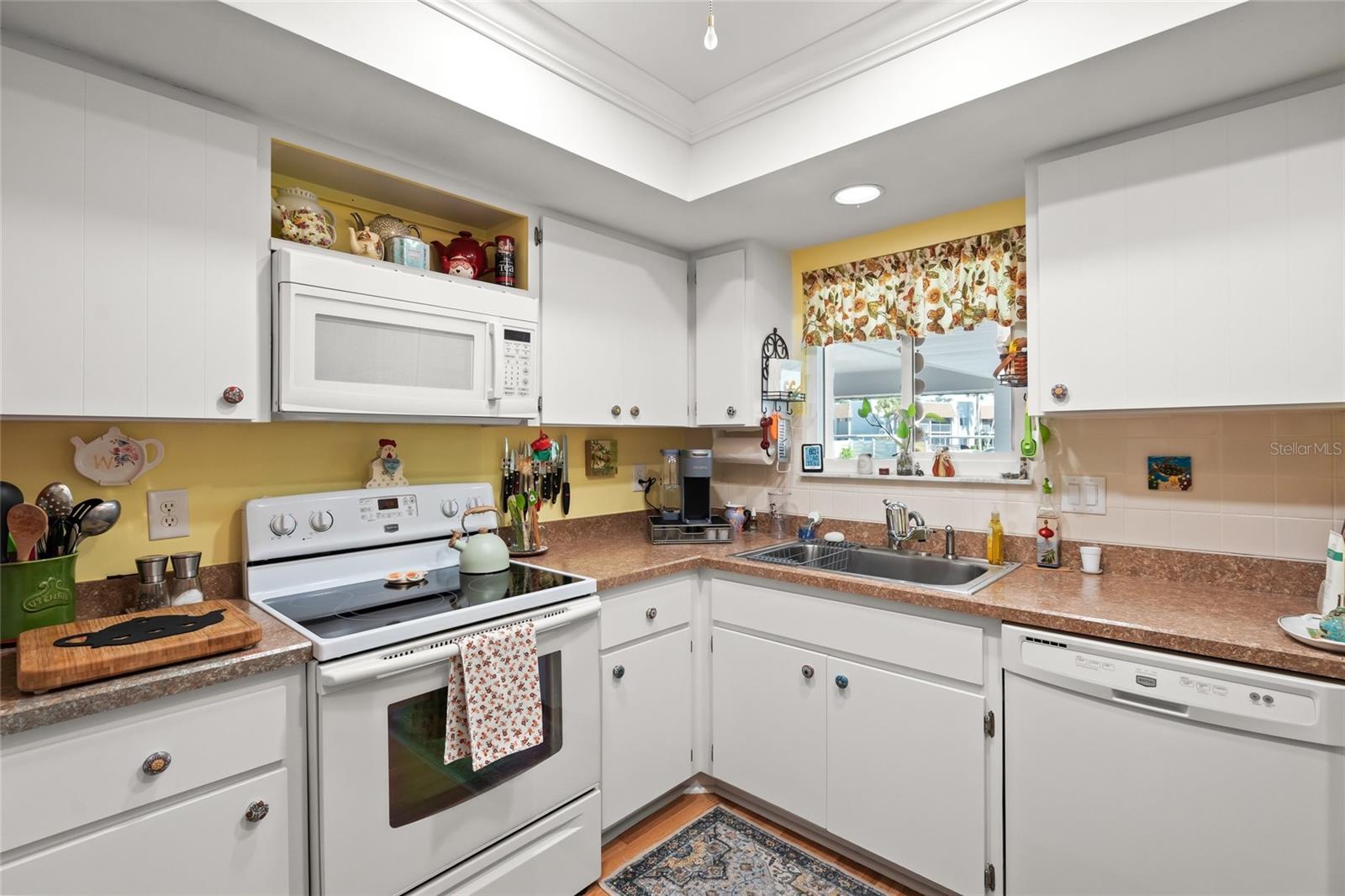 GLEN OAKS RIDGE VILLAS 2 - Residential