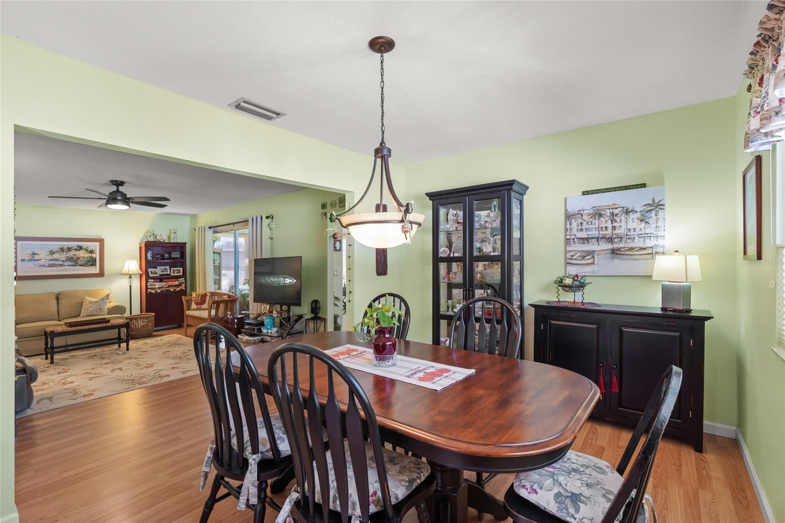 GLEN OAKS RIDGE VILLAS 2 - Residential