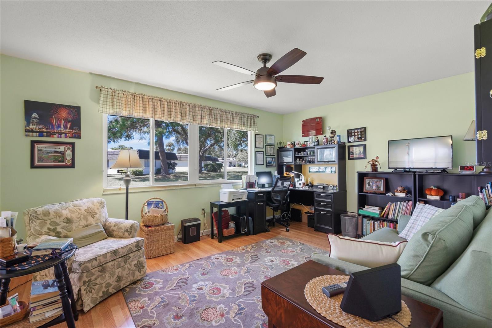 GLEN OAKS RIDGE VILLAS 2 - Residential