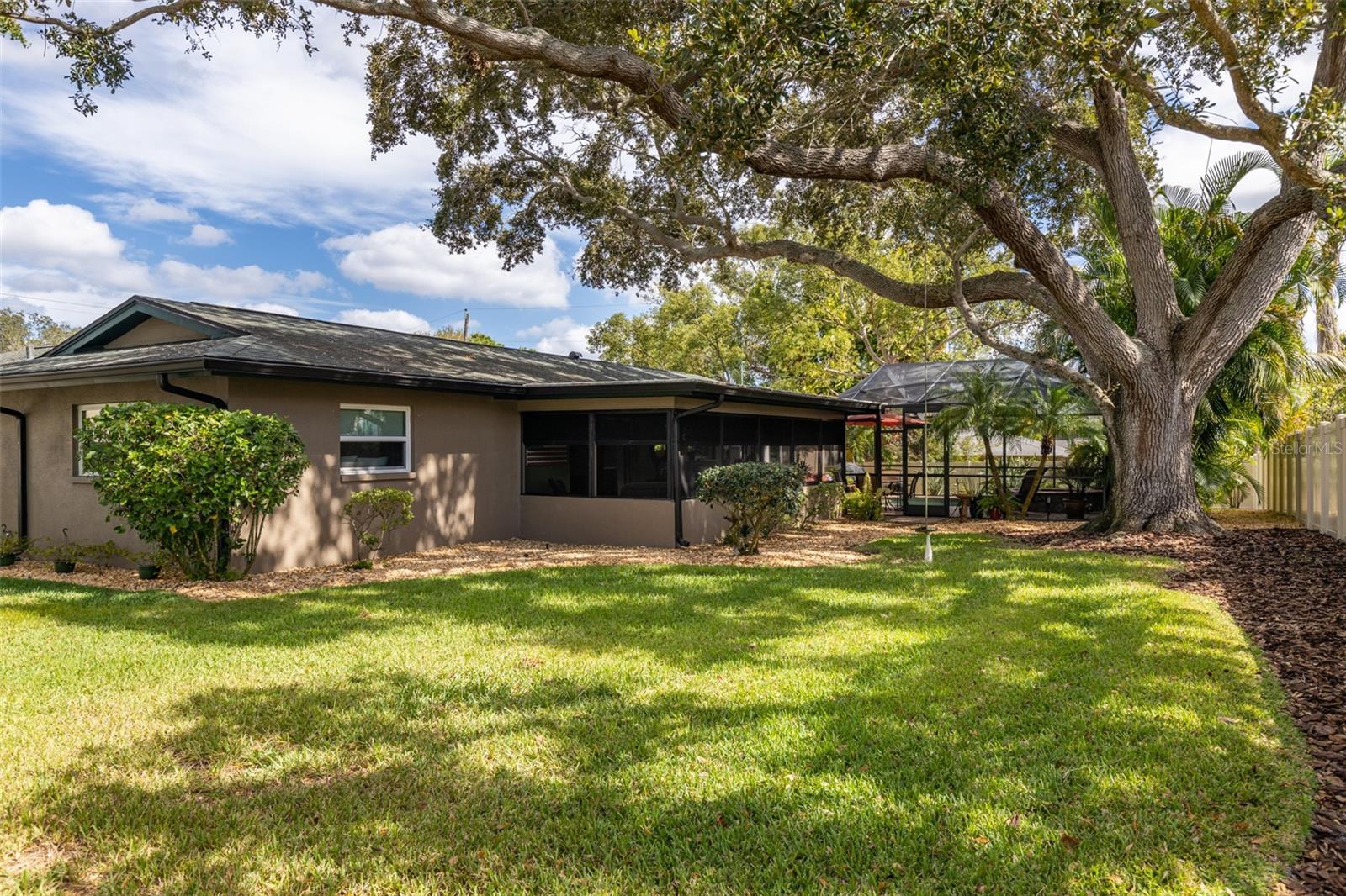 FAIRWAY ESTATES 6TH ADD - Residential