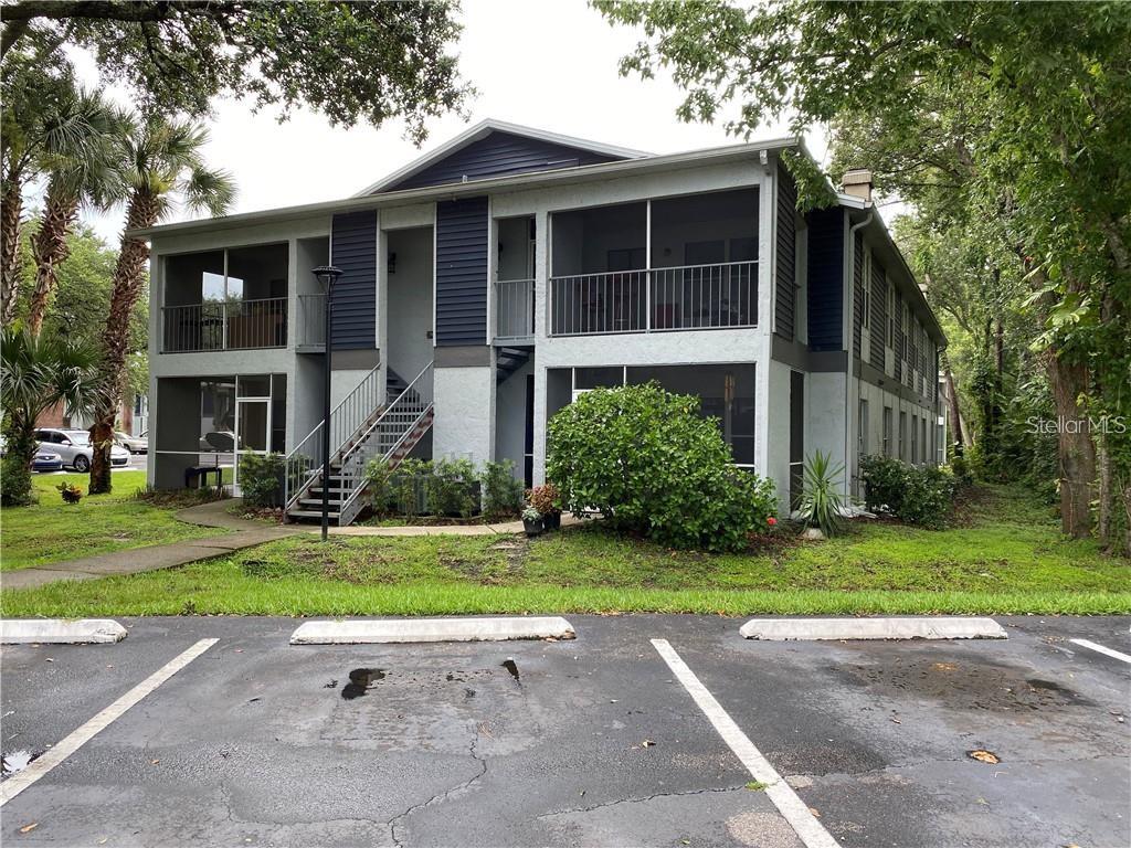 Investors! This 2 bed / 2 bath condo is already leased with a great tenant. rental payment is $1550 per month.. The master bedroom is spacious with a walk-in closet . The second bedroom is large and has an ample closet. The kitchen offers a pass-through breakfast bar to the dining room and also has a closet pantry. This community offers a large pool, tennis court, fitness center, renovated clubhouse, racquetball court, and dock. The property is in close proximity to HWY 417, Orlando Sanford International Airport, and major shopping centers.