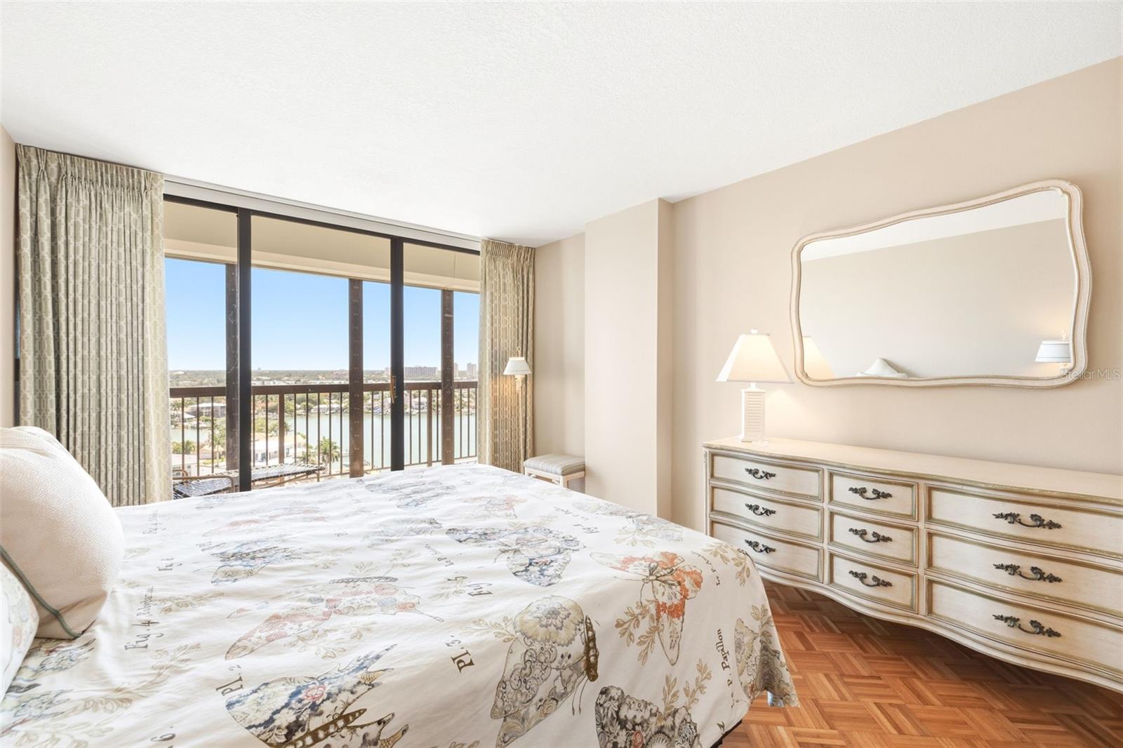 WEATHERLY THE CONDO - Residential