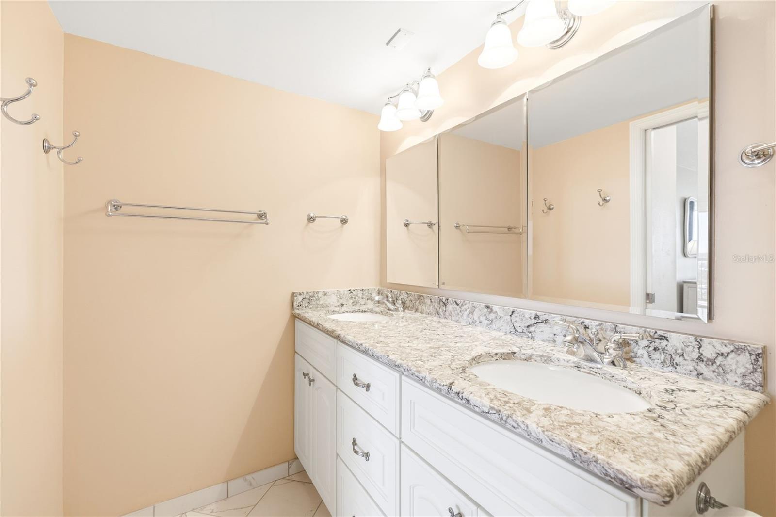 WEATHERLY THE CONDO - Residential