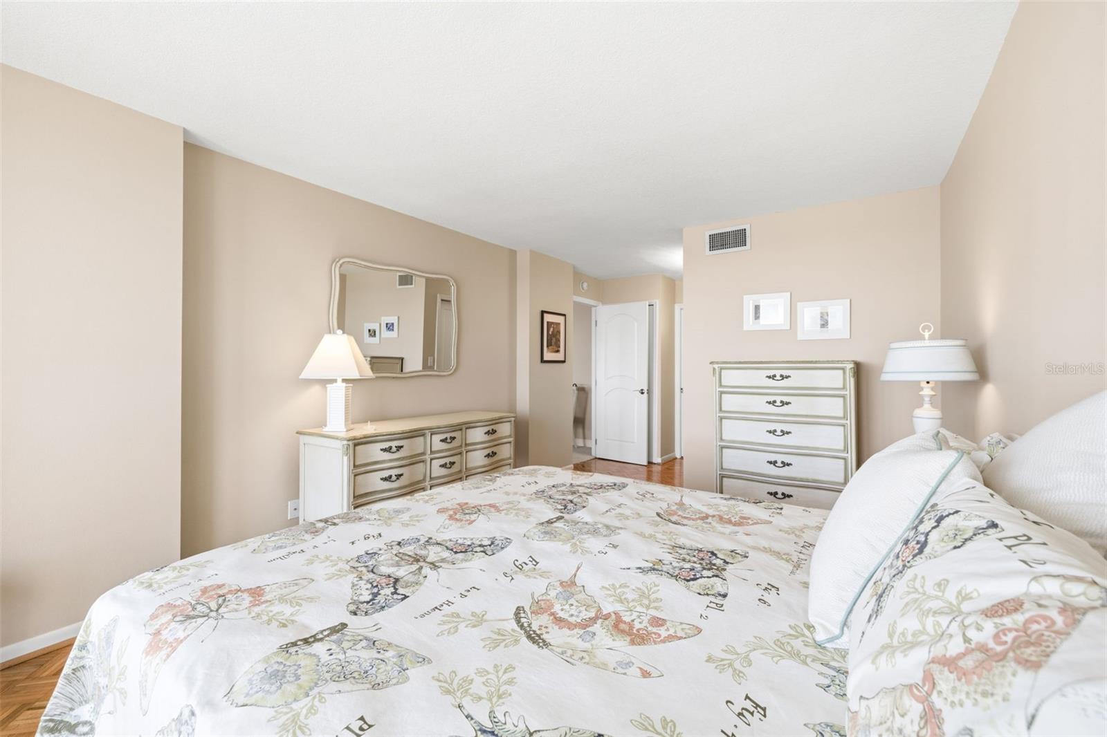 WEATHERLY THE CONDO - Residential