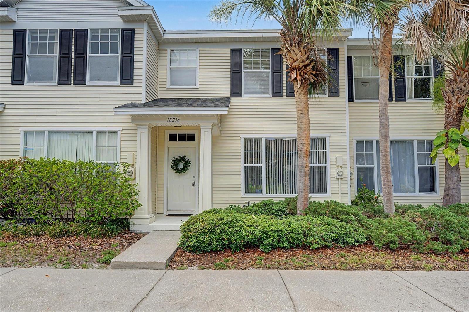 COUNTRY CHASE - Residential