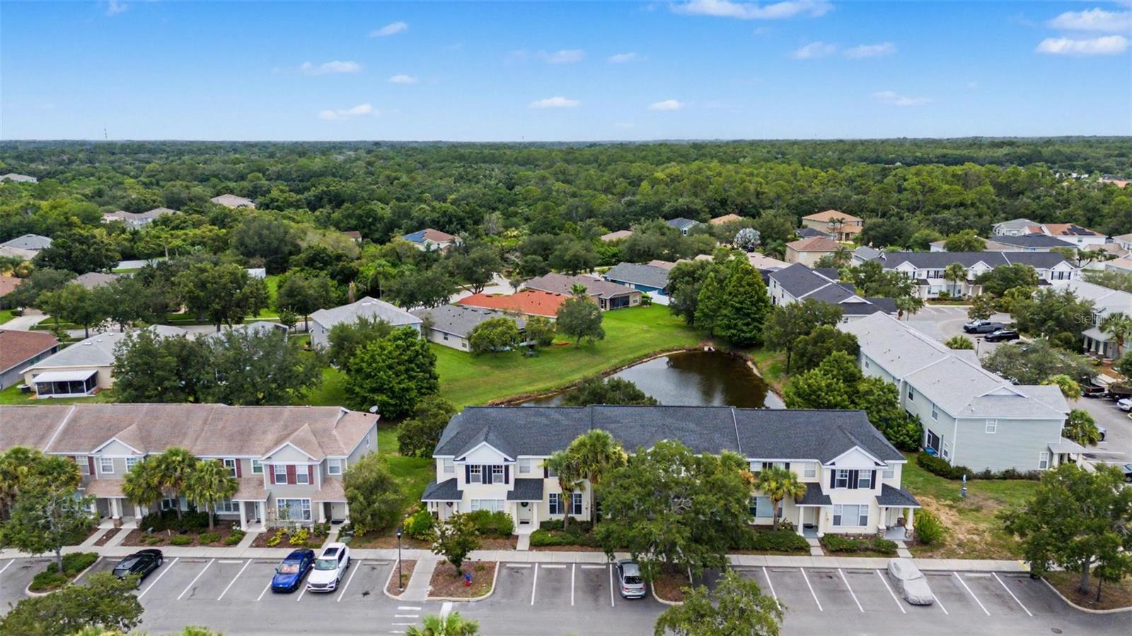 COUNTRY CHASE - Residential