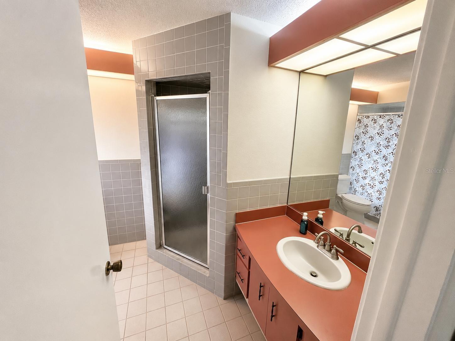 FOREST OAKS - Residential Lease