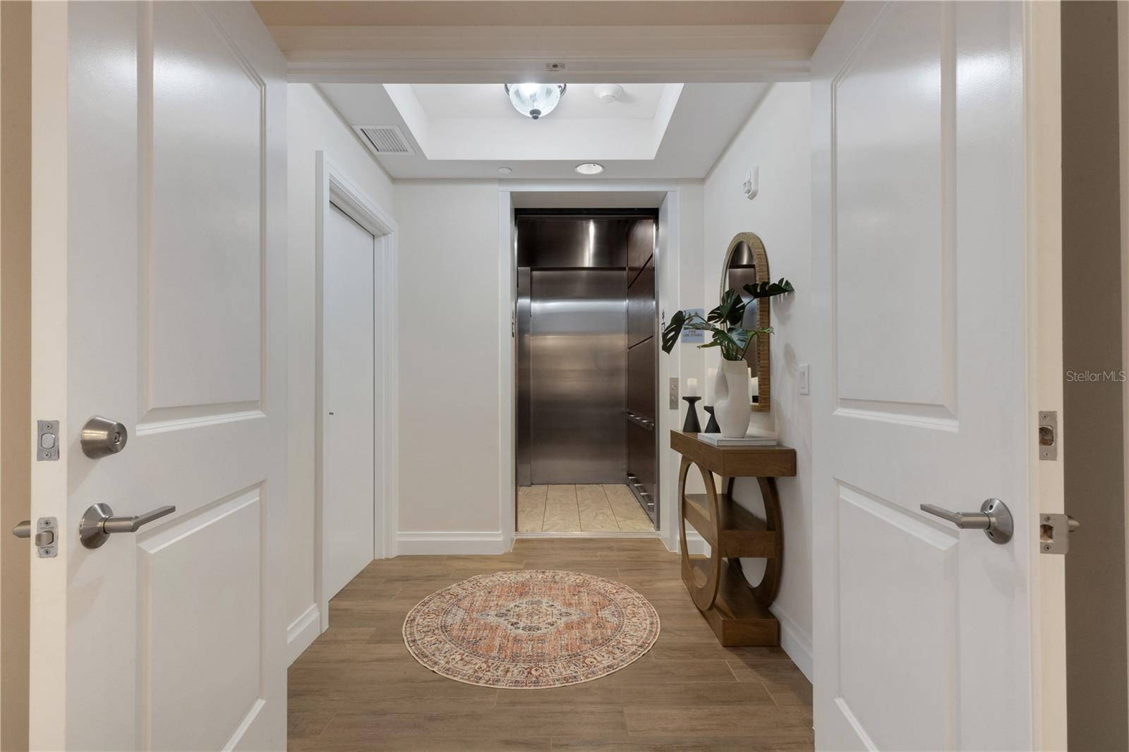 SUNSET POINTE AT COLLANY KEY III CONDO - Residential